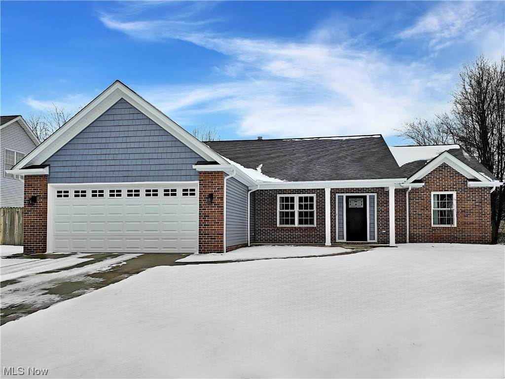 Single Family Homes for Sale at 36655 Garretts Cove Eastlake, Ohio 44095 United States