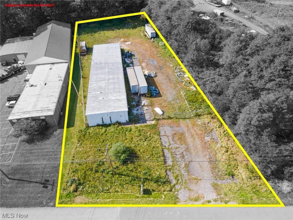 Commercial for Sale at 3050 Gale Drive Hubbard, Ohio 44425 United States