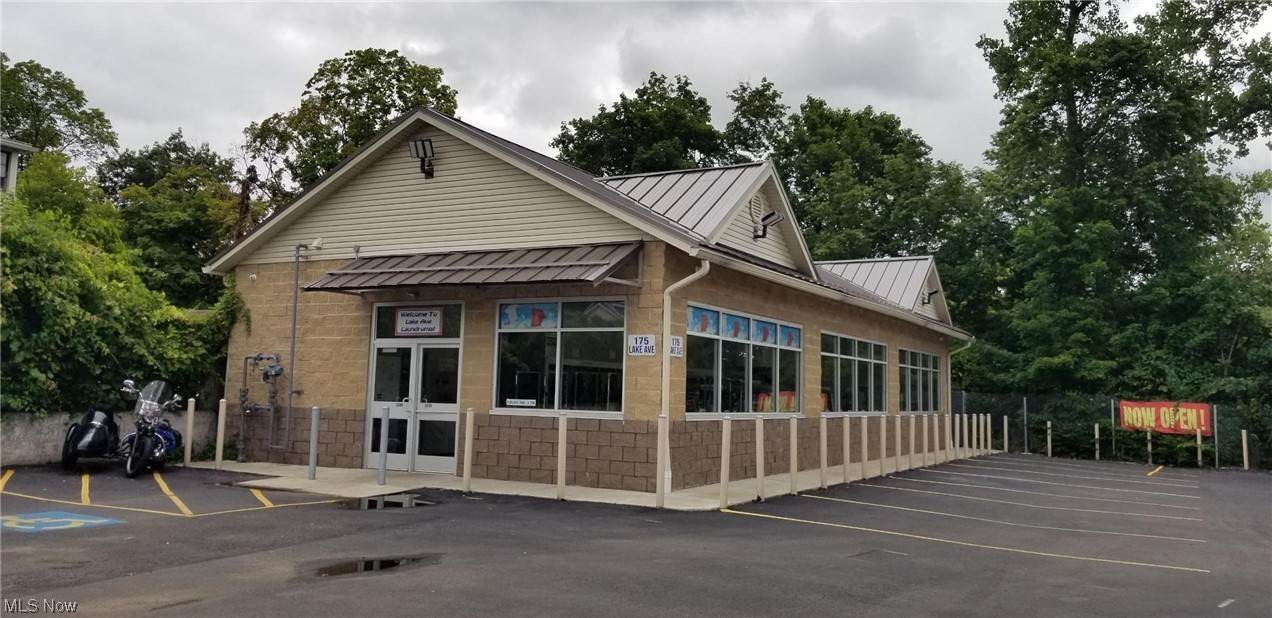 Commercial for Sale at 175 Lake Avenue Elyria, Ohio 44035 United States